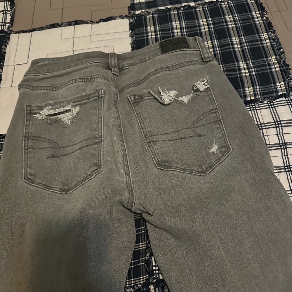 Women’s  Gray Distressed Jeans American Eagle